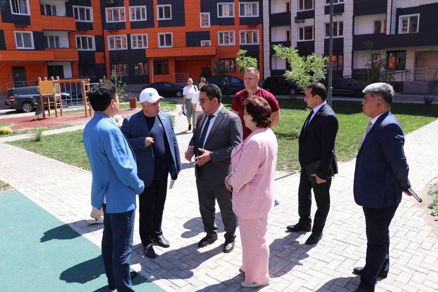 Gate District: Мәжілісмен Максим Рожин Алматы облысында жобаның іске асырылу барысымен танысты